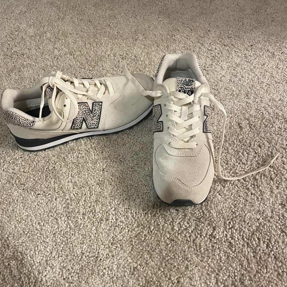 Cream & cheetah new balance